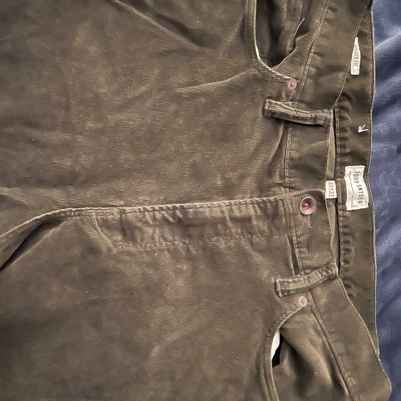 Todd Snyder Other - Corduroy olive jeans